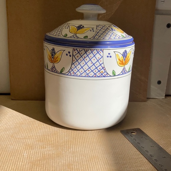Portugal  Tivoli Zrike hand painted canister - Picture 2 of 7